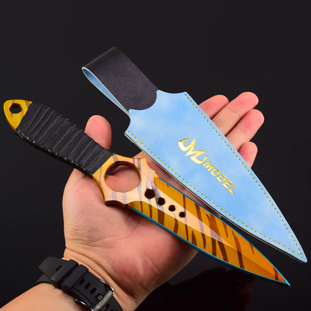 Skeleton Tiger Tooth with sheath